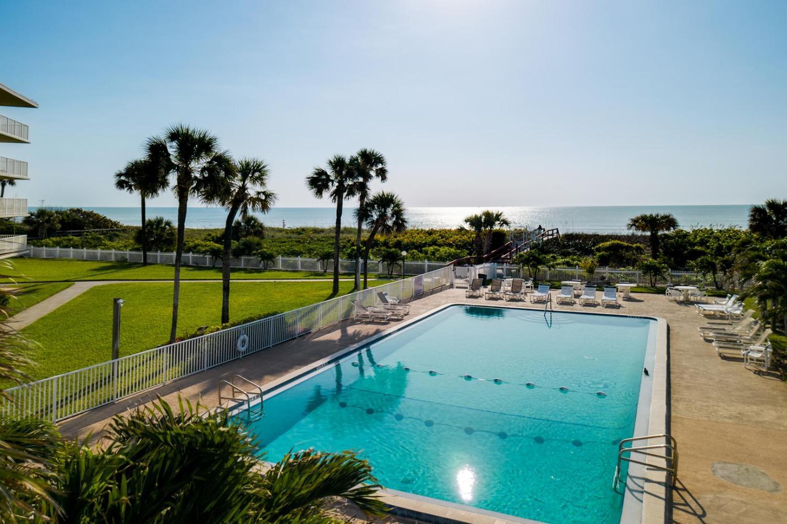 Cocoa Beach Towers Exterior foto