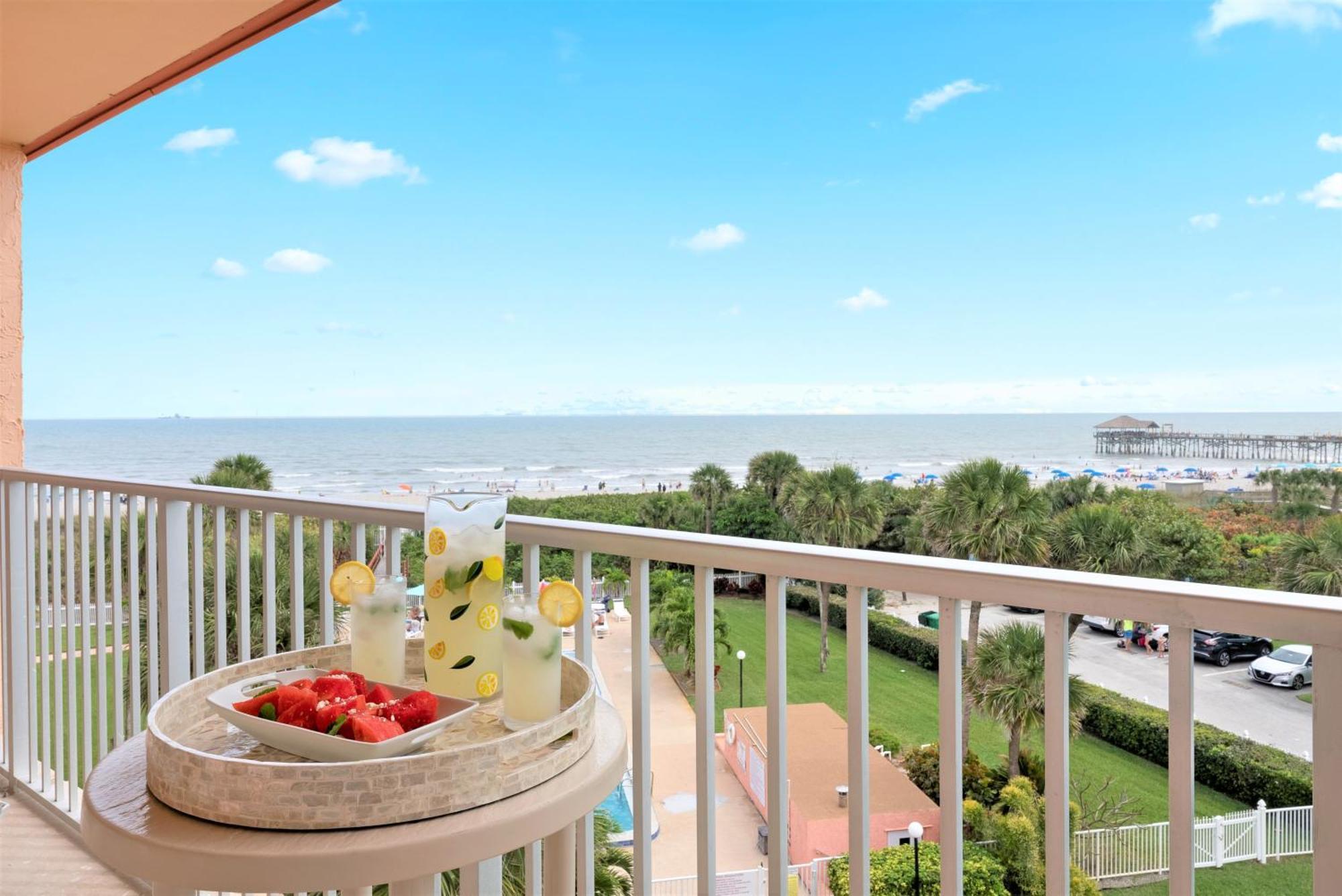 Cocoa Beach Towers Exterior foto